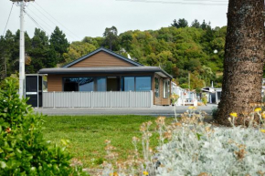 Paradise Inn - Kaikoura Holiday Home